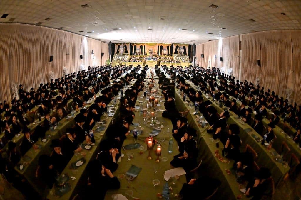 גלריה: מעמד כתרה של תורה למאות בחורי "תולדות אהרן" גלריה: מעמד כתרה של תורה למאות בחורי "תולדות אהרן"