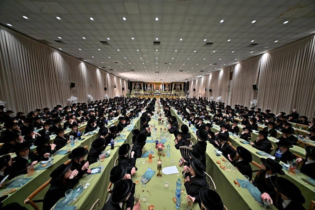 גלריה: מעמד כתרה של תורה למאות בחורי "תולדות אהרן" גלריה: מעמד כתרה של תורה למאות בחורי "תולדות אהרן"