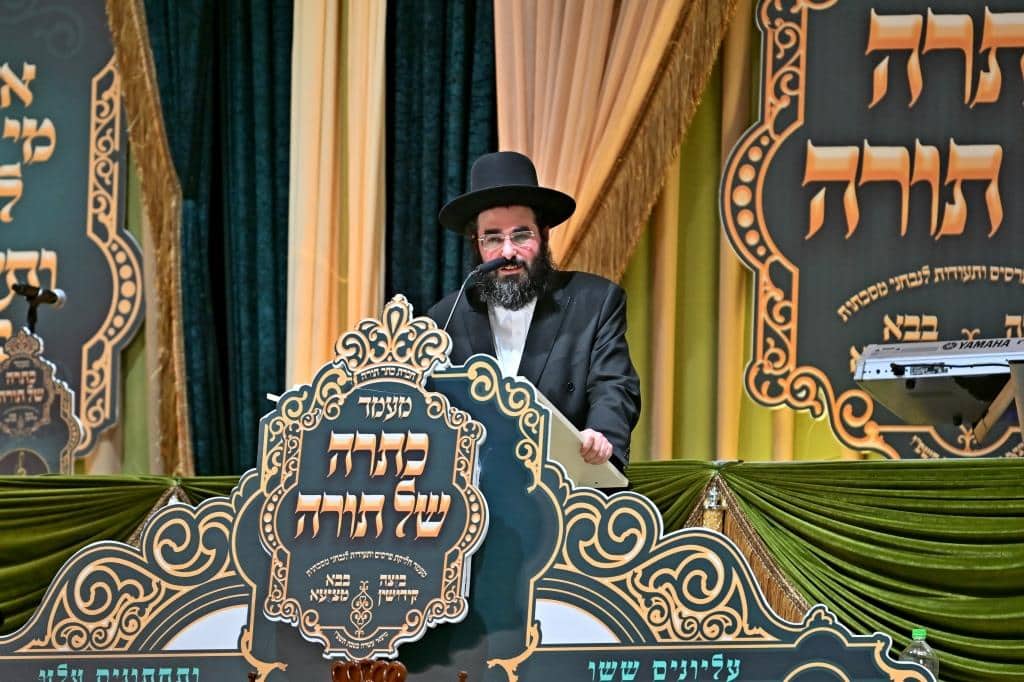 גלריה: מעמד כתרה של תורה למאות בחורי "תולדות אהרן" גלריה: מעמד כתרה של תורה למאות בחורי "תולדות אהרן"