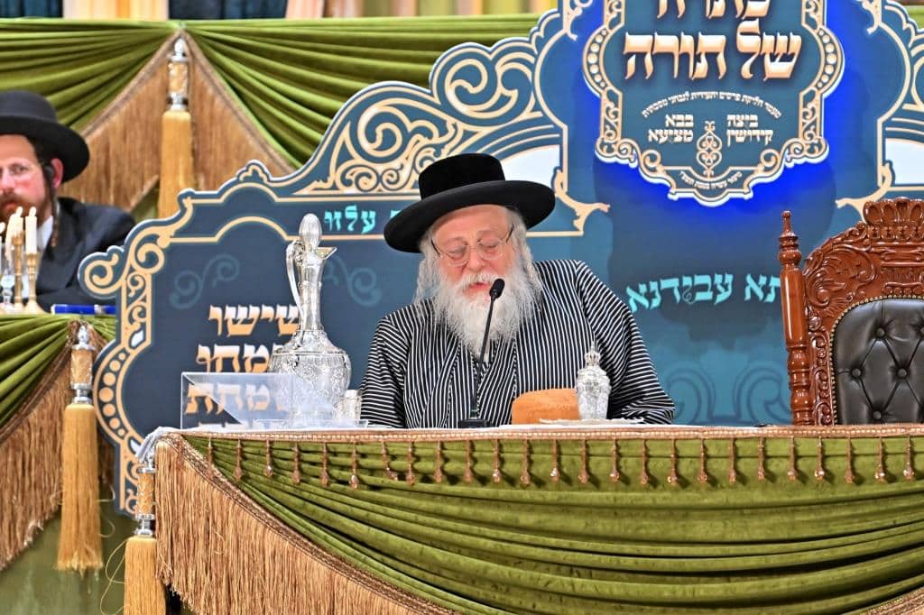 גלריה: מעמד כתרה של תורה למאות בחורי "תולדות אהרן" גלריה: מעמד כתרה של תורה למאות בחורי "תולדות אהרן"