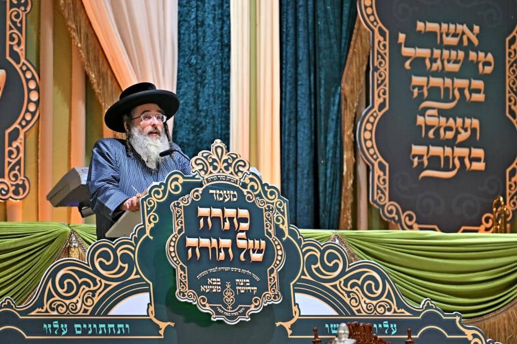 גלריה: מעמד כתרה של תורה למאות בחורי "תולדות אהרן" גלריה: מעמד כתרה של תורה למאות בחורי "תולדות אהרן"