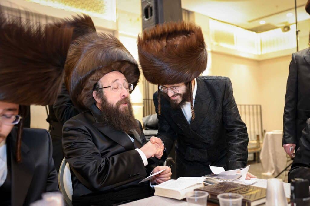 גלריה: שמחת נישואי בן המשפיע הגה"צ רבי פנחס דוד בונקר