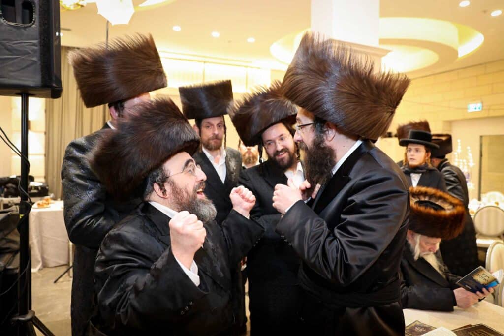 גלריה: שמחת נישואי בן המשפיע הגה"צ רבי פנחס דוד בונקר