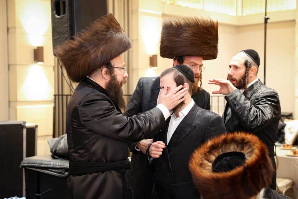 גלריה: שמחת נישואי בן המשפיע הגה"צ רבי פנחס דוד בונקר