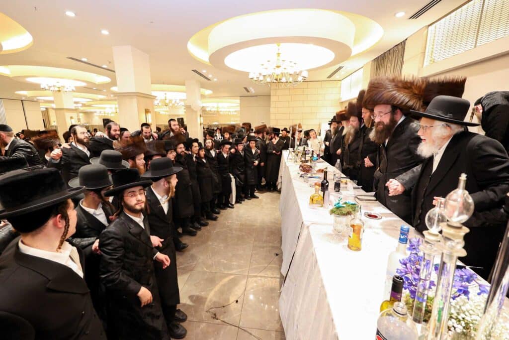 גלריה: שמחת נישואי בן המשפיע הגה"צ רבי פנחס דוד בונקר