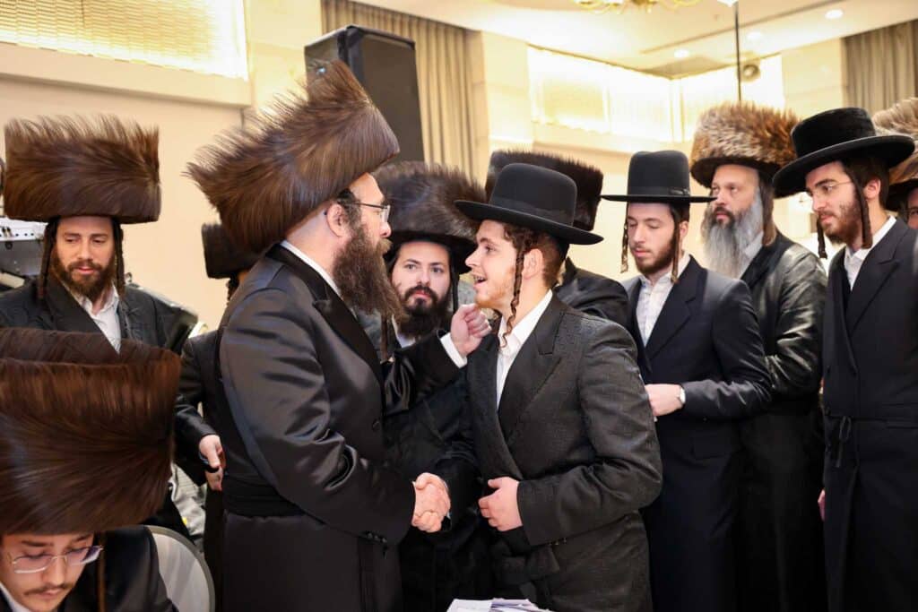 גלריה: שמחת נישואי בן המשפיע הגה"צ רבי פנחס דוד בונקר