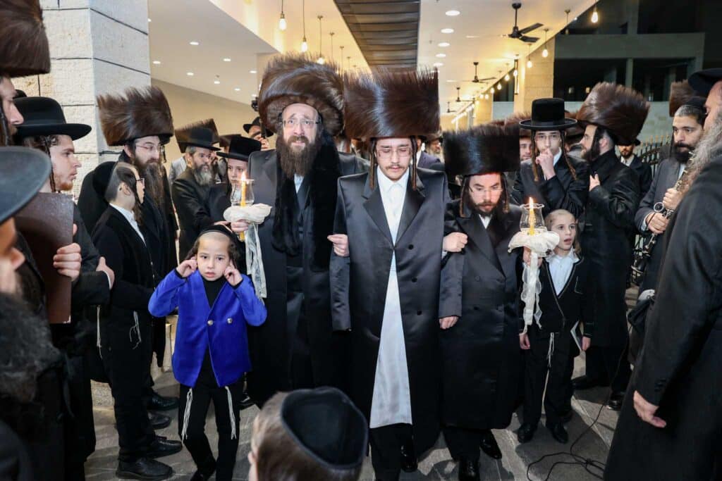 גלריה: שמחת נישואי בן המשפיע הגה"צ רבי פנחס דוד בונקר