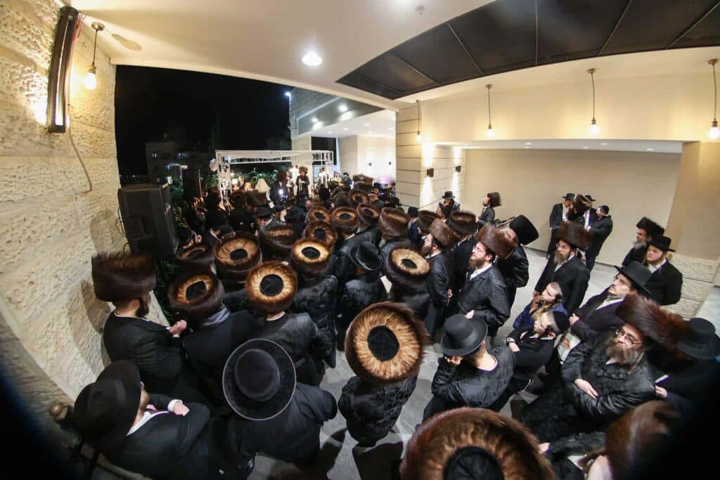 גלריה: שמחת נישואי בן המשפיע הגה"צ רבי פנחס דוד בונקר