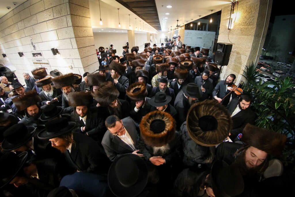 גלריה: שמחת נישואי בן המשפיע הגה"צ רבי פנחס דוד בונקר