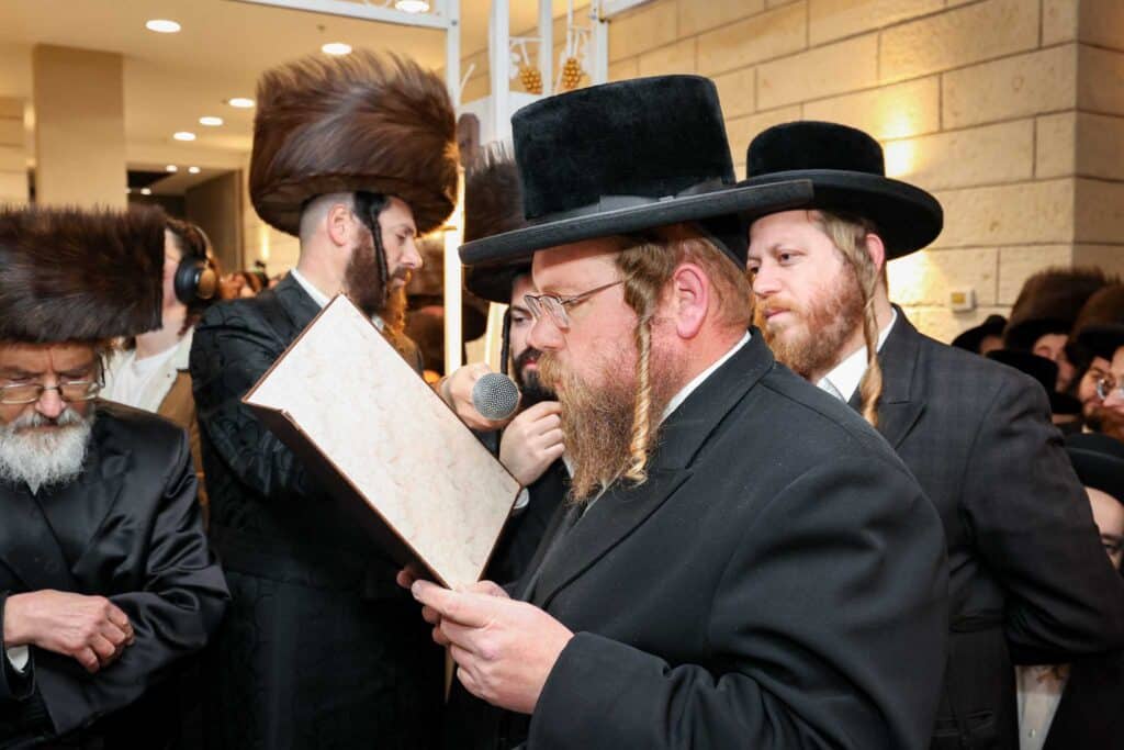 גלריה: שמחת נישואי בן המשפיע הגה"צ רבי פנחס דוד בונקר