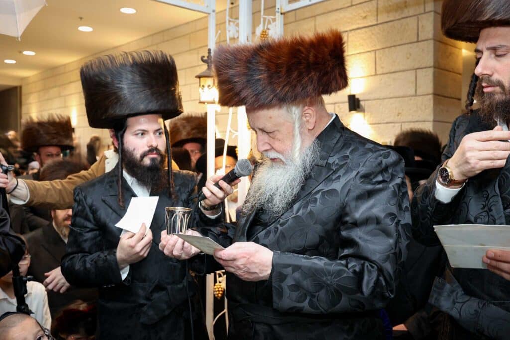 גלריה: שמחת נישואי בן המשפיע הגה"צ רבי פנחס דוד בונקר