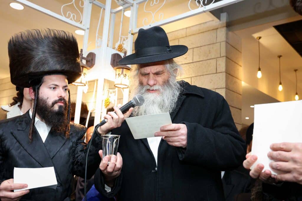 גלריה: שמחת נישואי בן המשפיע הגה"צ רבי פנחס דוד בונקר