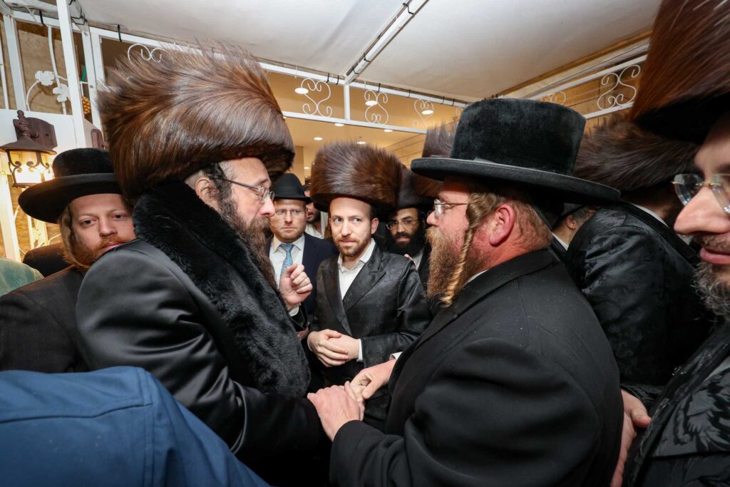 גלריה: שמחת נישואי בן המשפיע הגה"צ רבי פנחס דוד בונקר