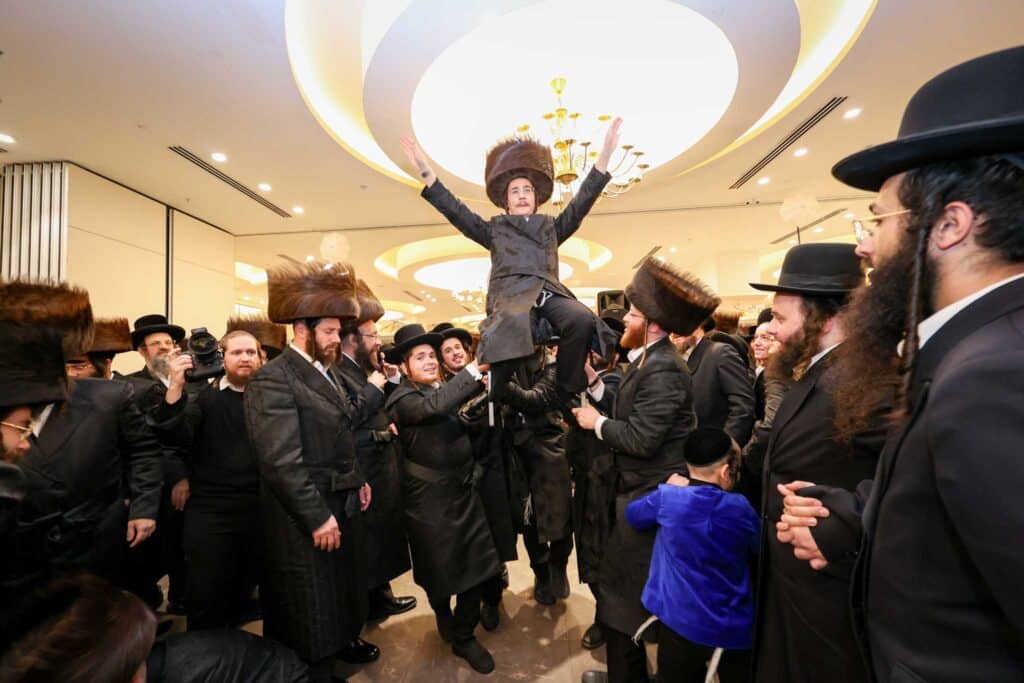 גלריה: שמחת נישואי בן המשפיע הגה"צ רבי פנחס דוד בונקר