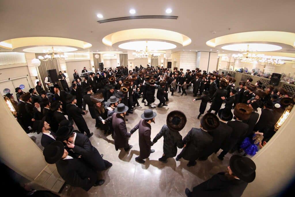 גלריה: שמחת נישואי בן המשפיע הגה"צ רבי פנחס דוד בונקר