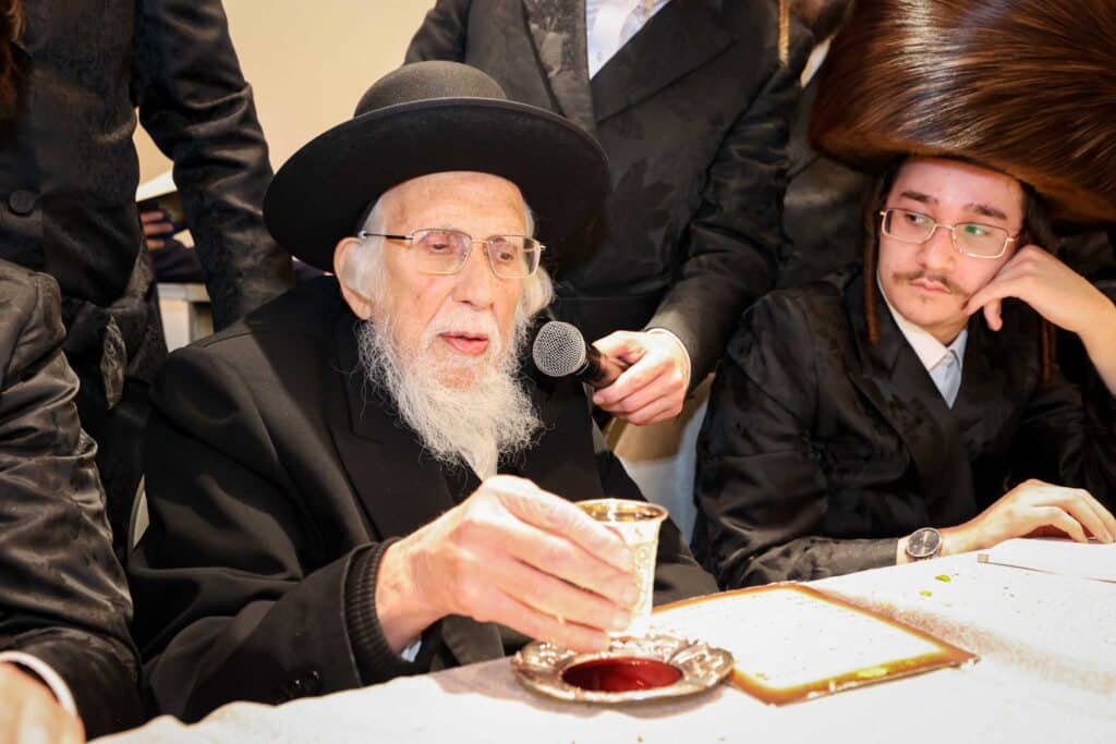 גלריה: שמחת נישואי בן המשפיע הגה"צ רבי פנחס דוד בונקר