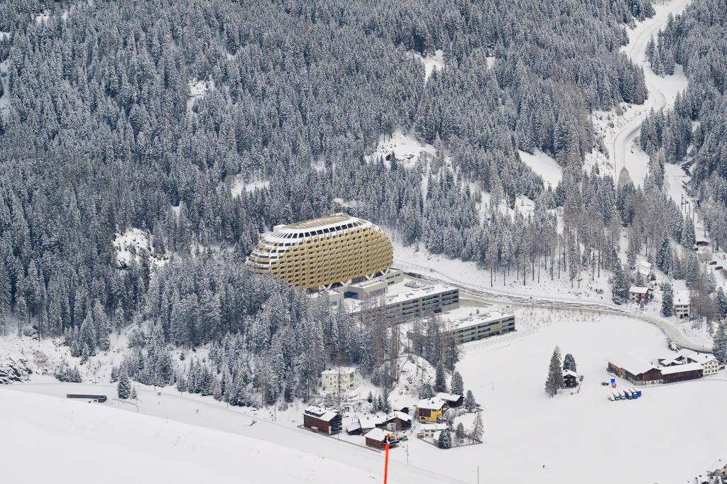 צפו ותתפעלו: גלריית תמונות מרהיבות מדאבוס המושלגת