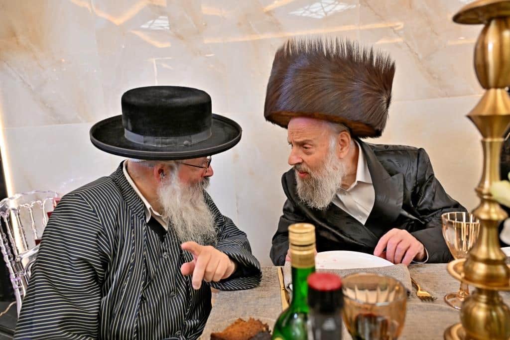 גלריה: רבנים ואישי ציבור בשמחת בר המצוה לבן איש קרעסטיר