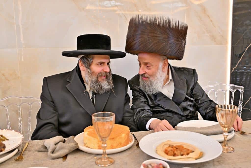 גלריה: רבנים ואישי ציבור בשמחת בר המצוה לבן איש קרעסטיר