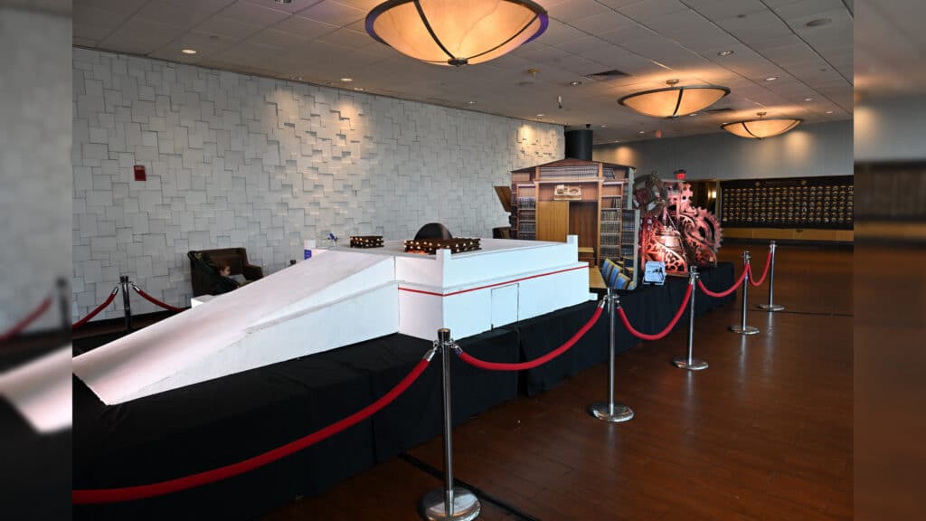 איצקוביץ': הדמעות של היח"צן והביקור החשאי של הינוקא