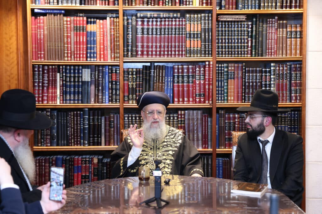 בני קהילת וינה ערכו סיום מסכת בלשכת הגר"ד יוסף