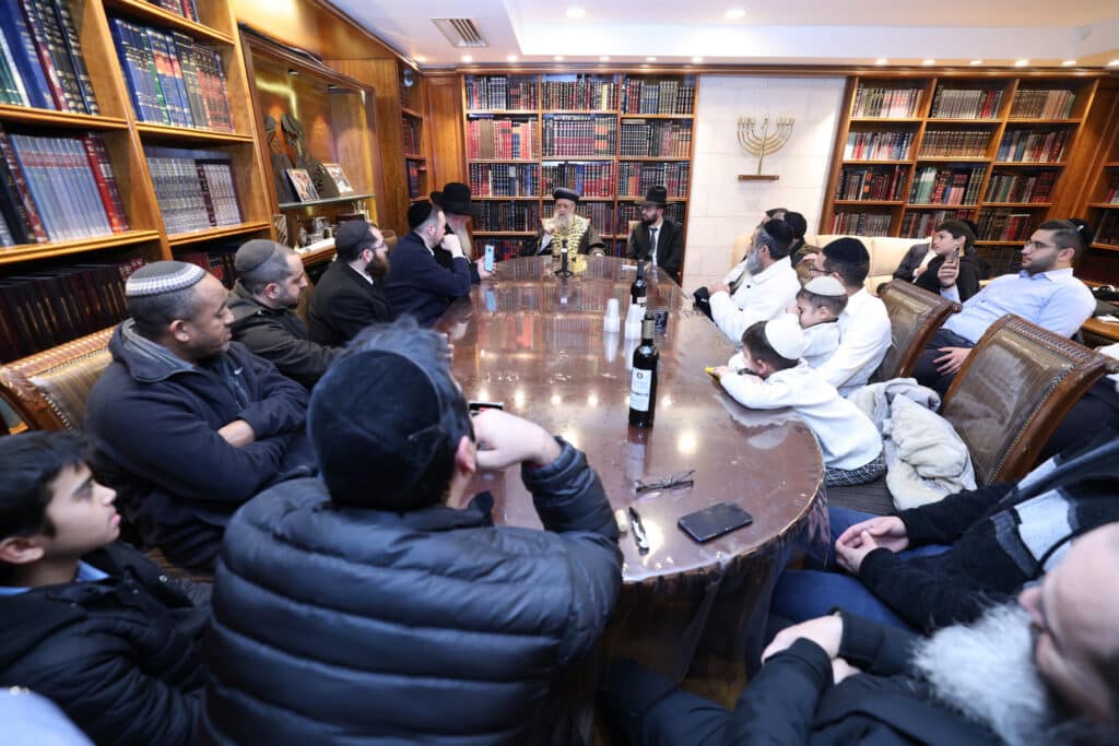 בני קהילת וינה ערכו סיום מסכת בלשכת הגר"ד יוסף