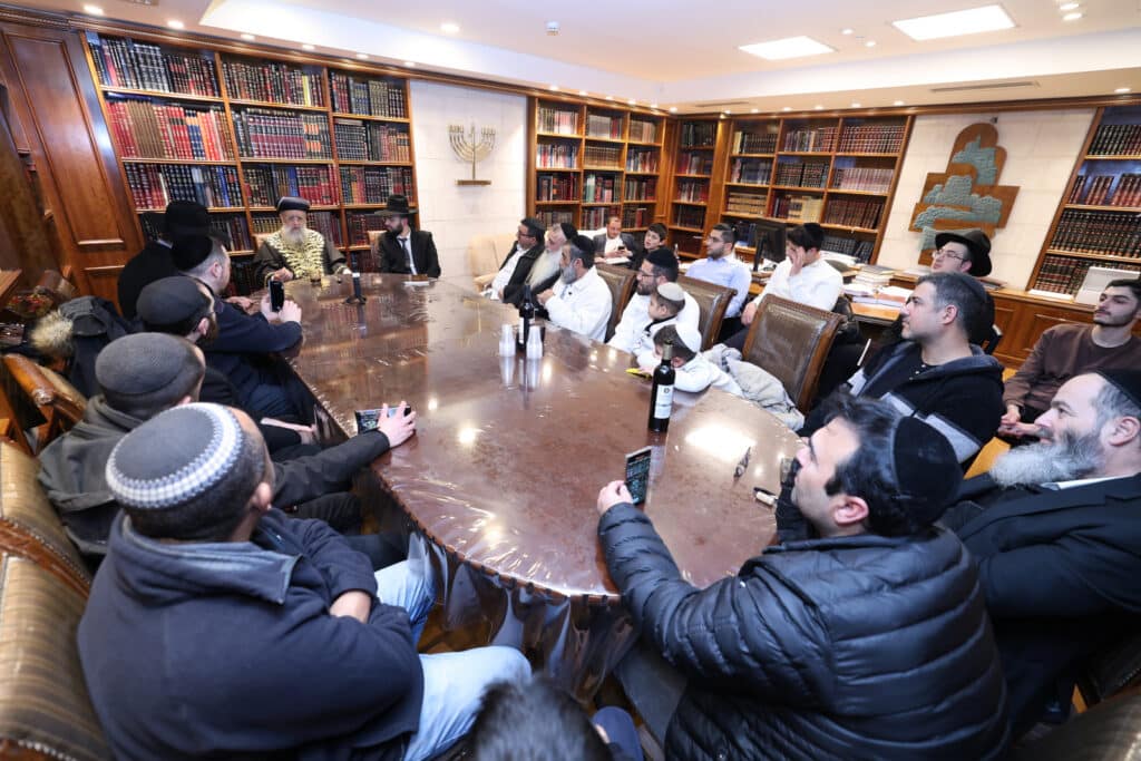 בני קהילת וינה ערכו סיום מסכת בלשכת הגר"ד יוסף