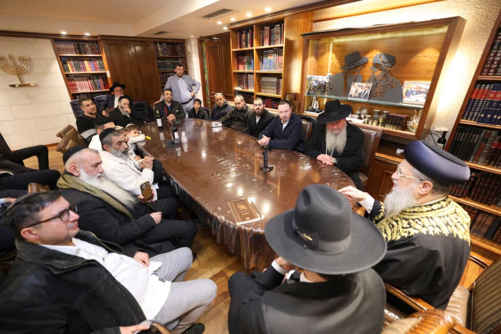 בני קהילת וינה ערכו סיום מסכת בלשכת הגר"ד יוסף