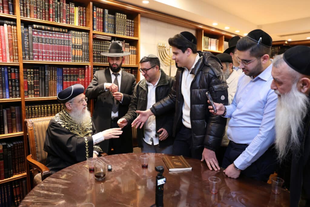 בני קהילת וינה ערכו סיום מסכת בלשכת הגר"ד יוסף