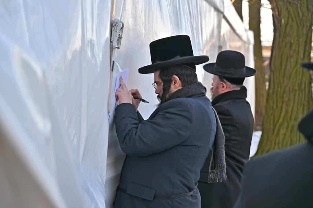 דמעות בציון ושבת בקראקא: מסע הנאמנים של אלכסנדר