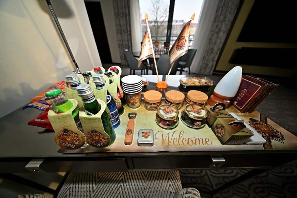 דמעות בציון ושבת בקראקא: מסע הנאמנים של אלכסנדר