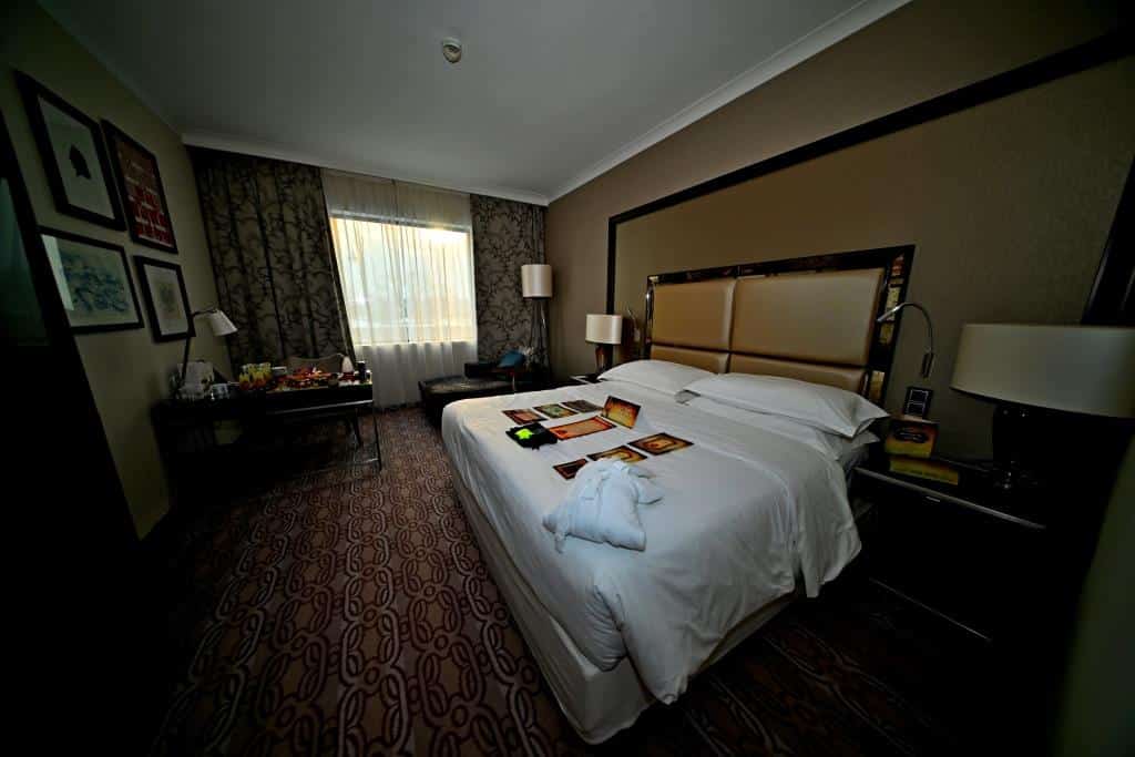 דמעות בציון ושבת בקראקא: מסע הנאמנים של אלכסנדר