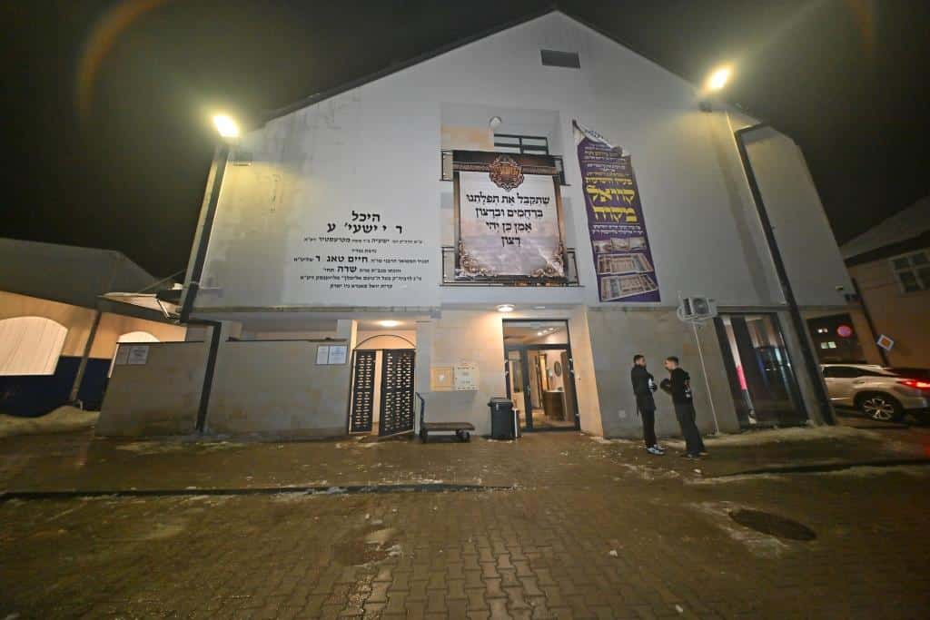 דמעות בציון ושבת בקראקא: מסע הנאמנים של אלכסנדר