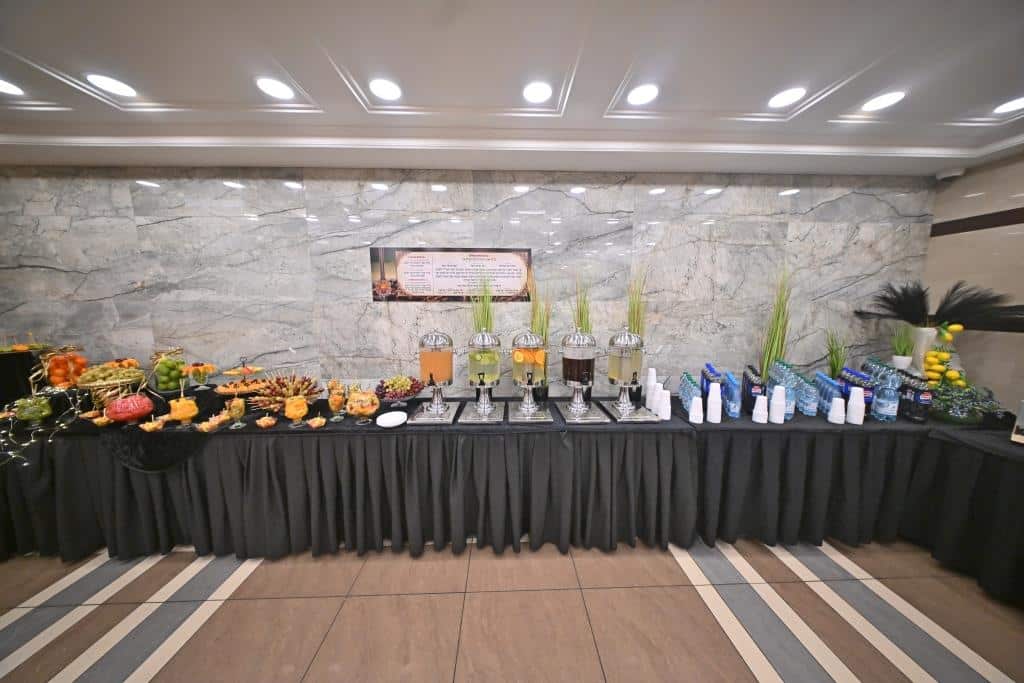 דמעות בציון ושבת בקראקא: מסע הנאמנים של אלכסנדר