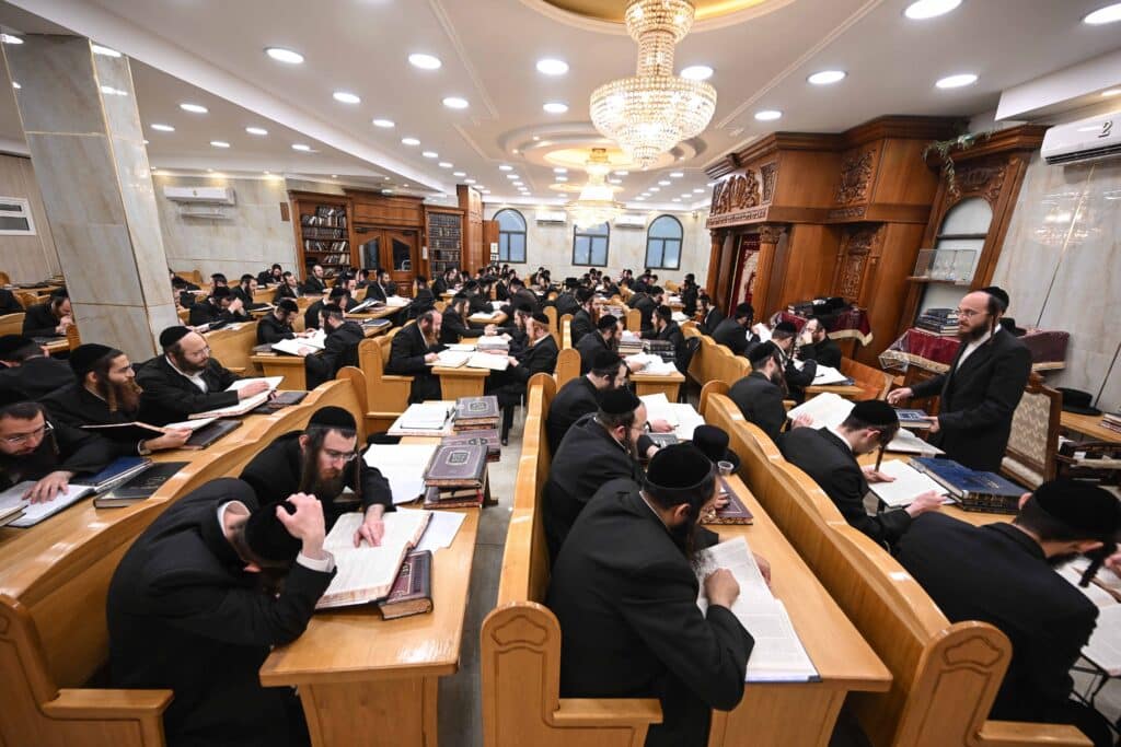 אלפים מצטרפים להגרלת הענק על הדירה בטבריה