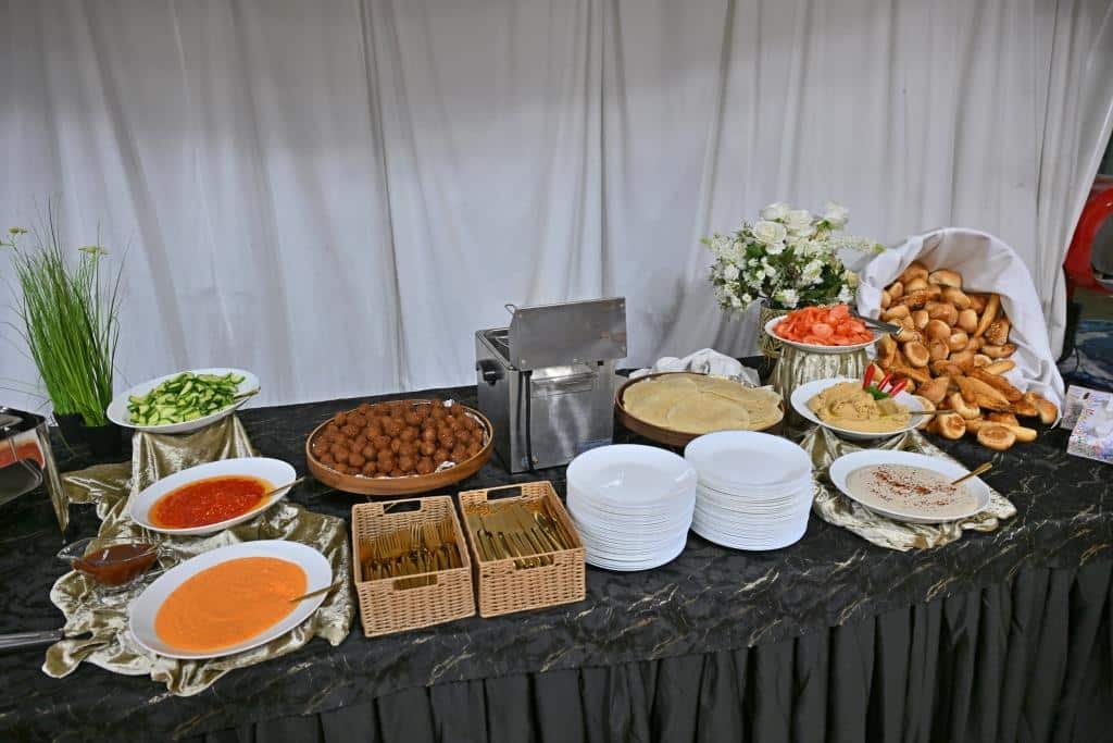 דמעות בציון ושבת בקראקא: מסע הנאמנים של אלכסנדר