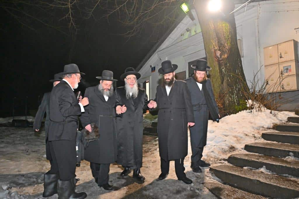 דמעות בציון ושבת בקראקא: מסע הנאמנים של אלכסנדר