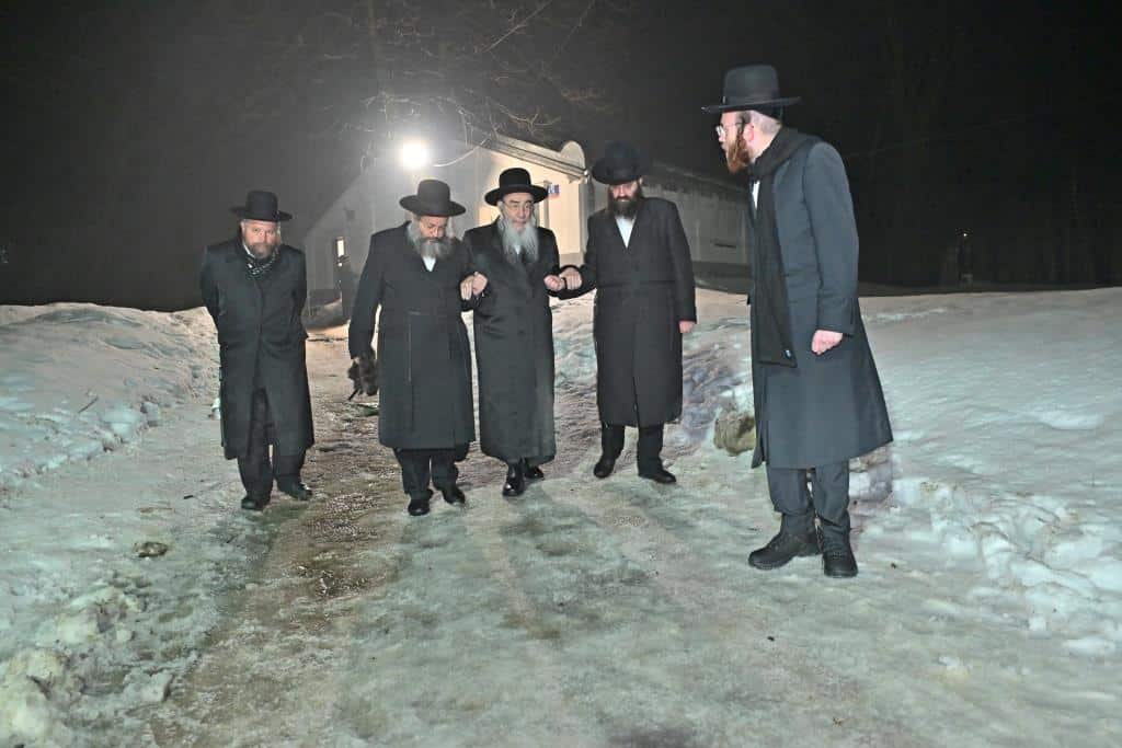 דמעות בציון ושבת בקראקא: מסע הנאמנים של אלכסנדר