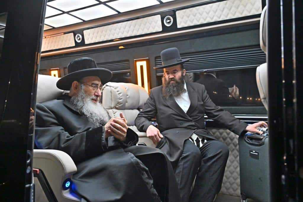 דמעות בציון ושבת בקראקא: מסע הנאמנים של אלכסנדר