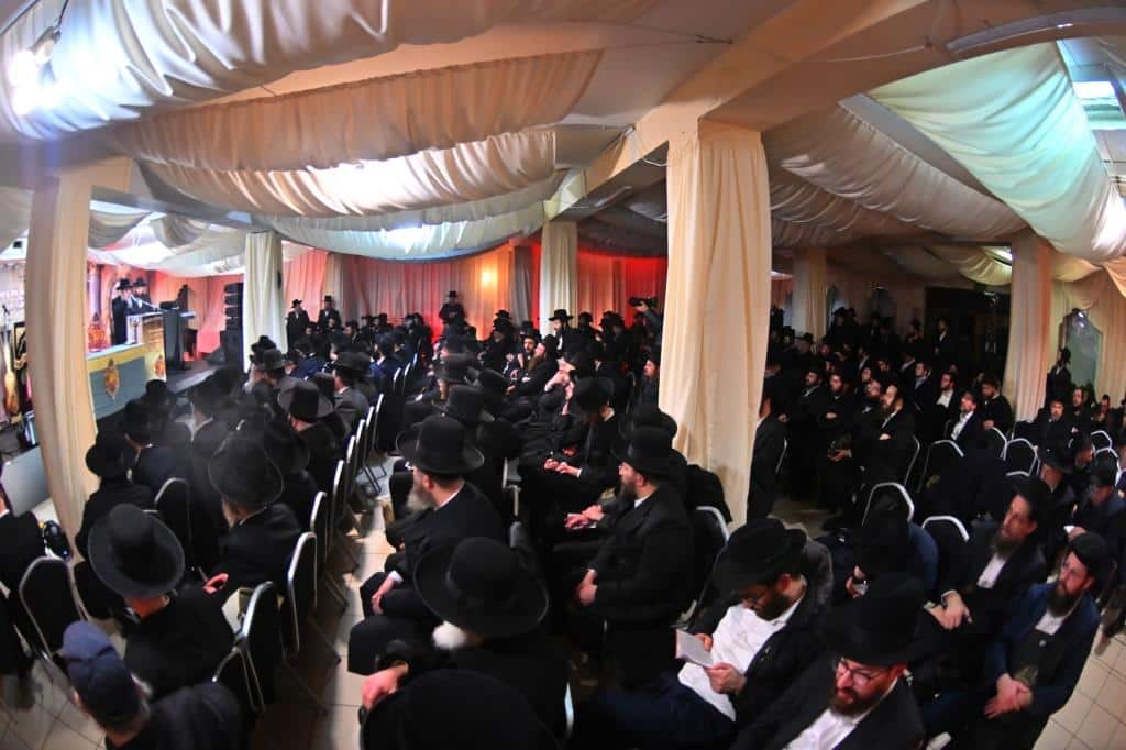 דמעות בציון ושבת בקראקא: מסע הנאמנים של אלכסנדר