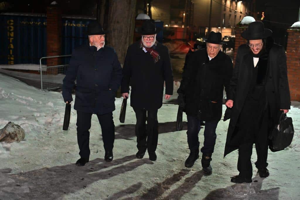 דמעות בציון ושבת בקראקא: מסע הנאמנים של אלכסנדר