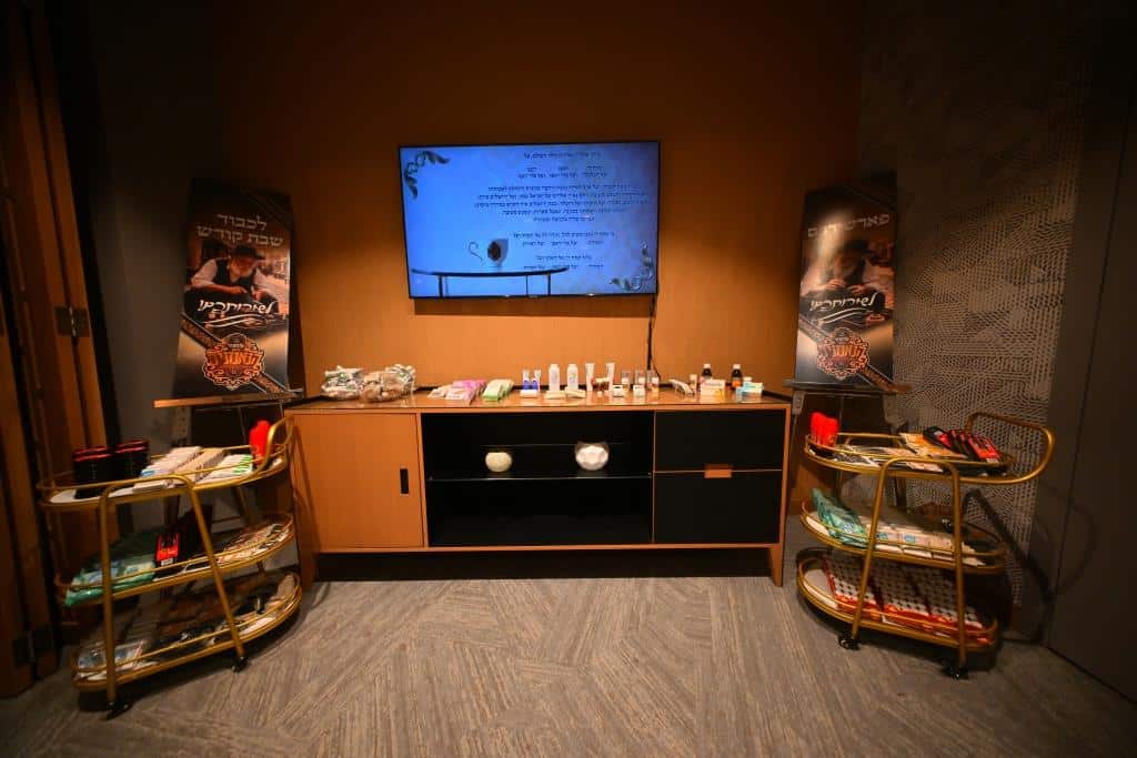 דמעות בציון ושבת בקראקא: מסע הנאמנים של אלכסנדר