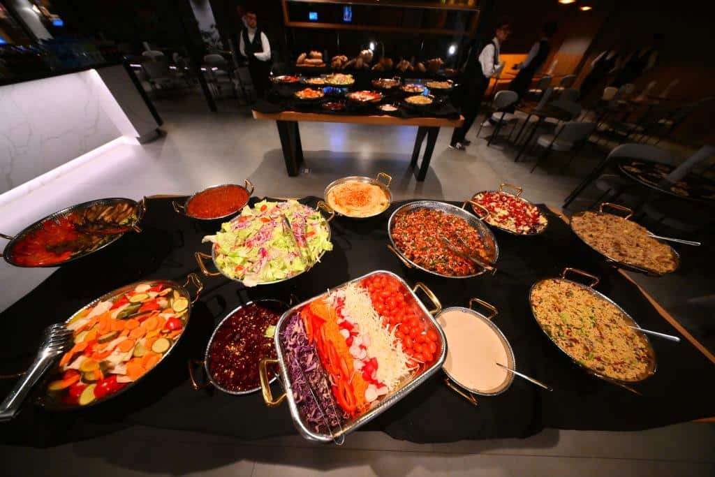 דמעות בציון ושבת בקראקא: מסע הנאמנים של אלכסנדר