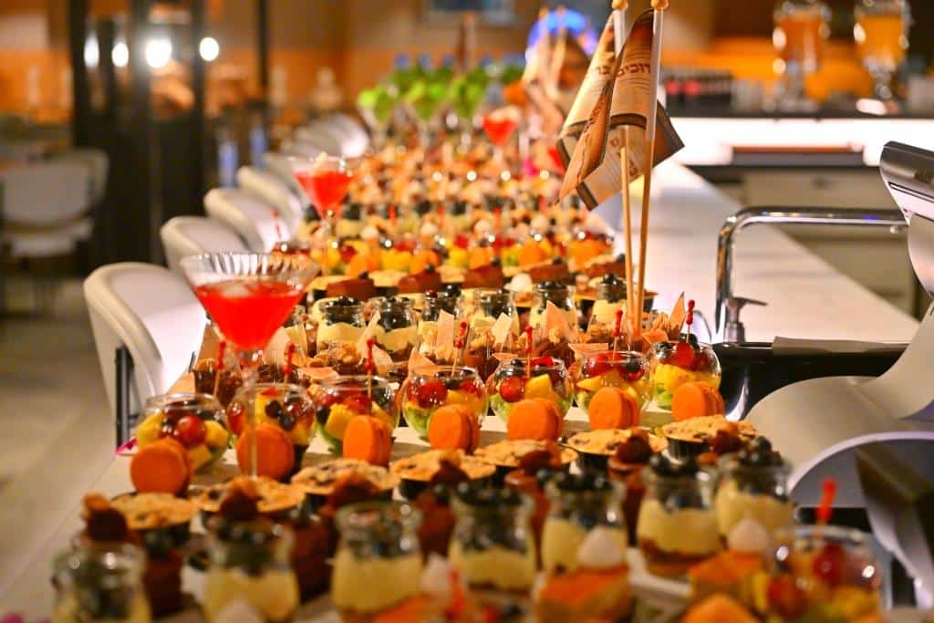 דמעות בציון ושבת בקראקא: מסע הנאמנים של אלכסנדר