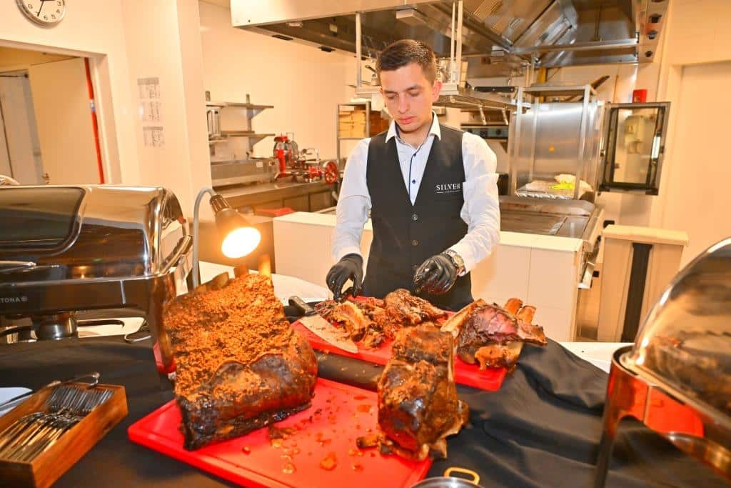 דמעות בציון ושבת בקראקא: מסע הנאמנים של אלכסנדר