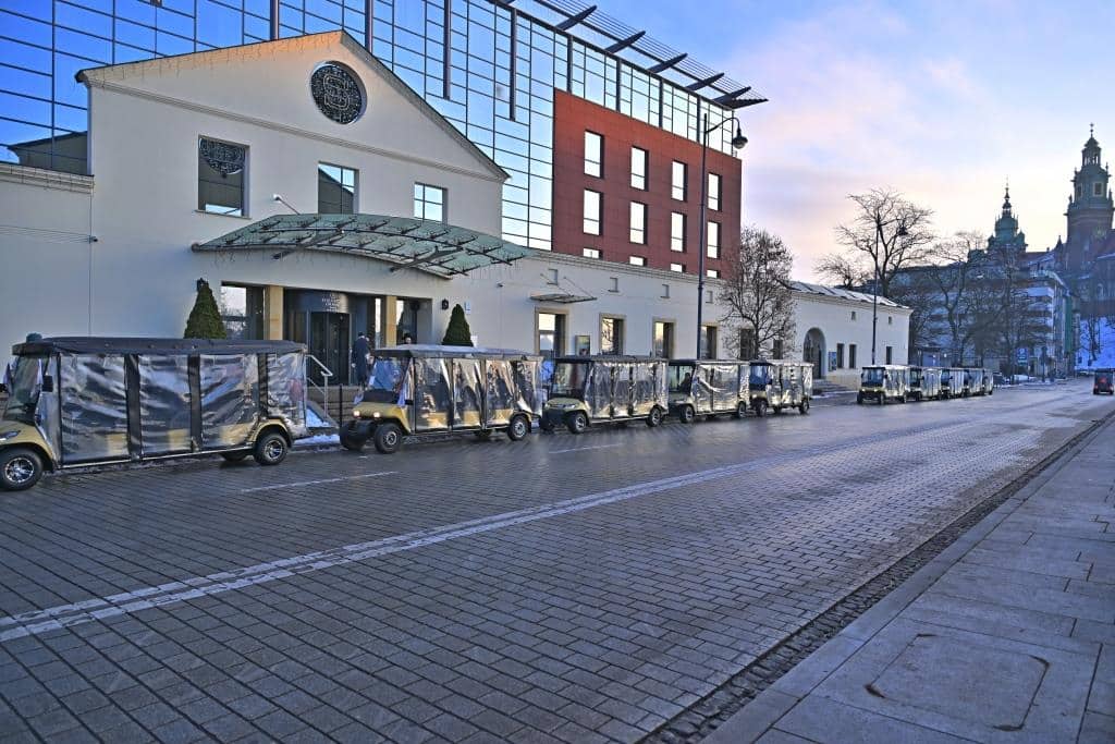 דמעות בציון ושבת בקראקא: מסע הנאמנים של אלכסנדר