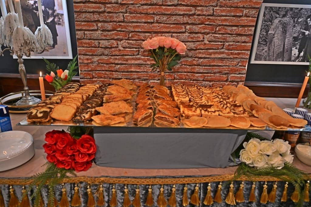 דמעות בציון ושבת בקראקא: מסע הנאמנים של אלכסנדר