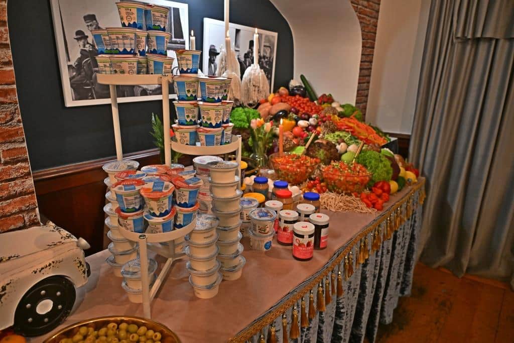 דמעות בציון ושבת בקראקא: מסע הנאמנים של אלכסנדר