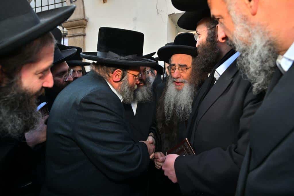 דמעות בציון ושבת בקראקא: מסע הנאמנים של אלכסנדר