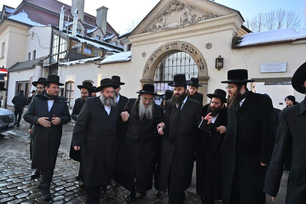 דמעות בציון ושבת בקראקא: מסע הנאמנים של אלכסנדר